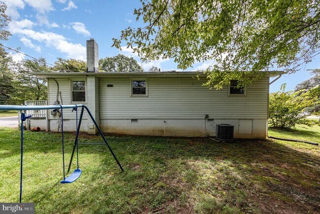 Building Photo - 10226 Catharpin Rd