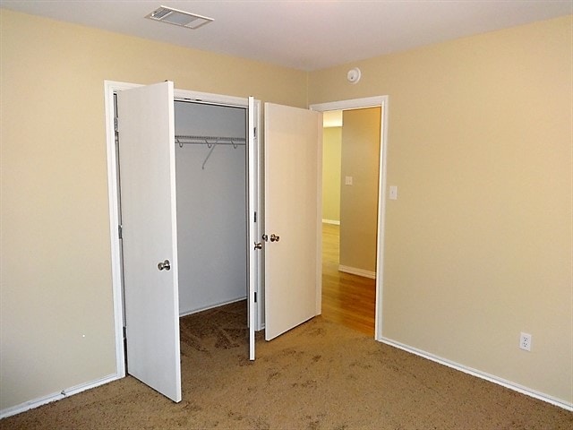 Building Photo - 317 Phillips St