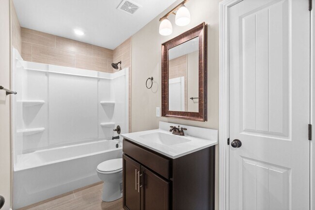 Building Photo - Pet Friendly Four Bedroom!