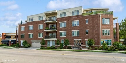 Building Photo - 1212 Vine Ave