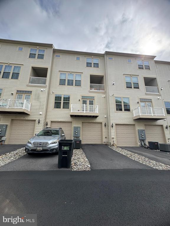 Building Photo - 6436 Walcott Ln