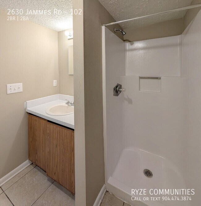 Building Photo - 2630 Jammes Rd