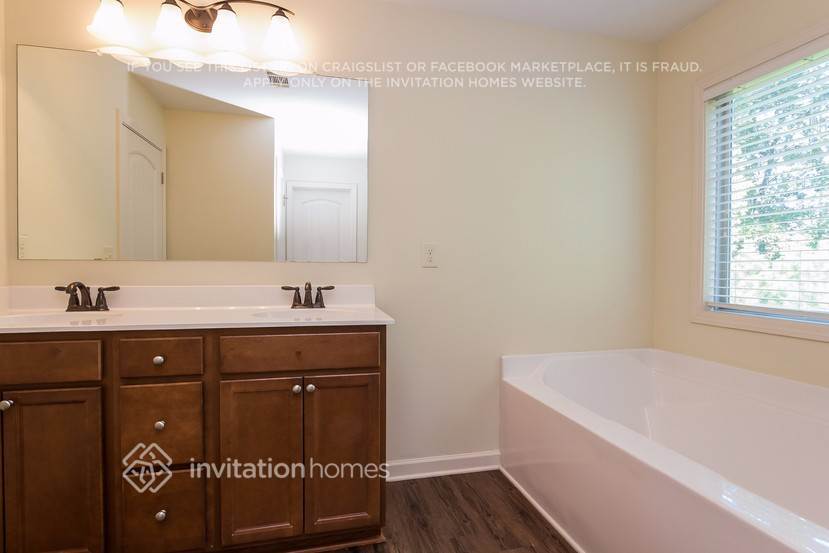 Building Photo - 1326 Blue Sail Ave