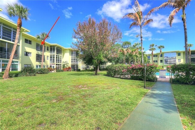 Building Photo - 1100 Ponce De Leon Cir