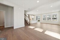 Building Photo - 64 Alroy Rd