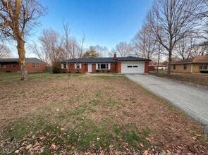 Building Photo - 10209 Broadway St