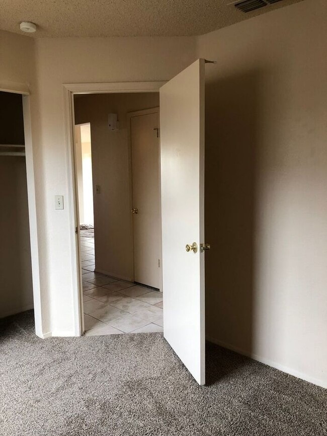 Building Photo - COMING SOON! Adorable 3 Bed 2 Bath in Toll...