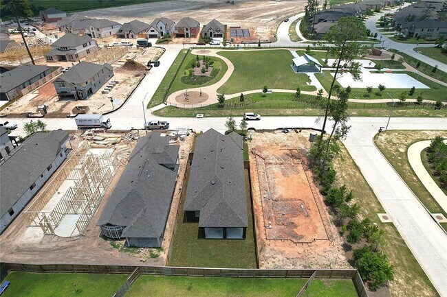 Building Photo - 570 Sand Branch Dr