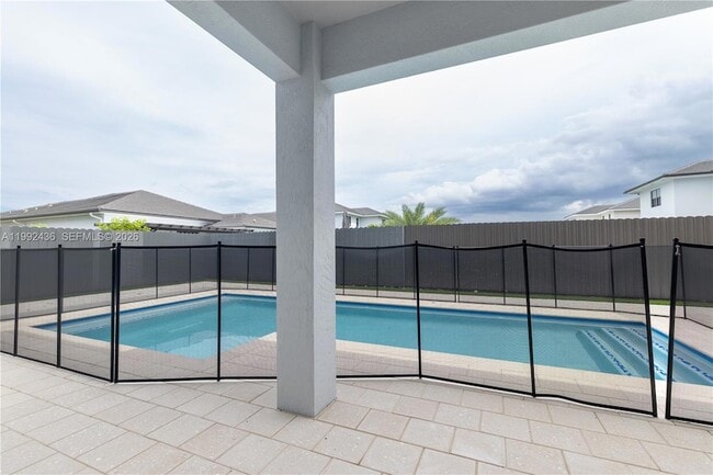 Building Photo - 1841 SW 145th Ave