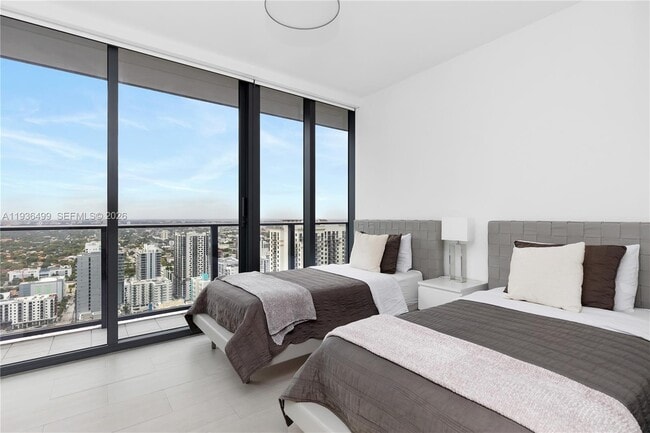 Building Photo - 1000 Brickell Plaza