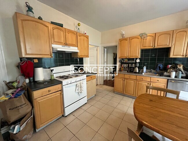 Building Photo - 34 Darling St