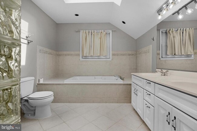 Building Photo - 3034 Pebble Beach Dr