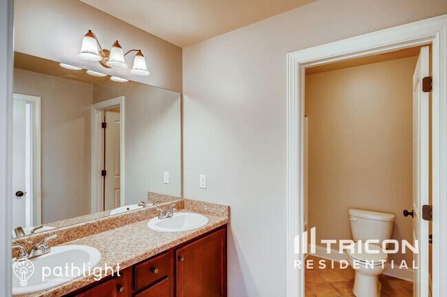 Building Photo - 2706 Holden Spring Dr