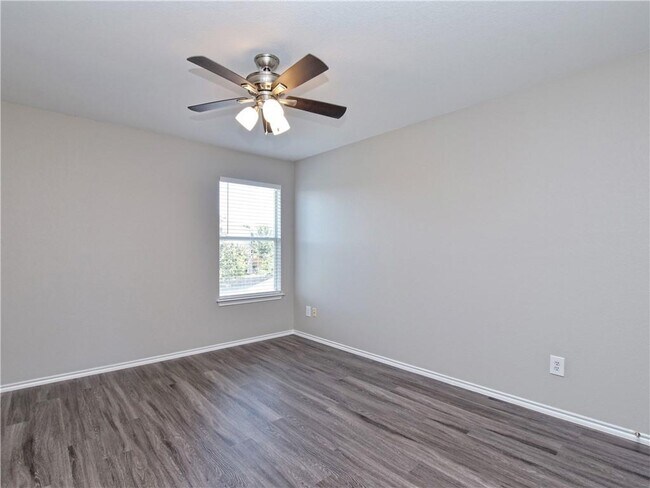 Building Photo - 1172 Shadow Creek Blvd