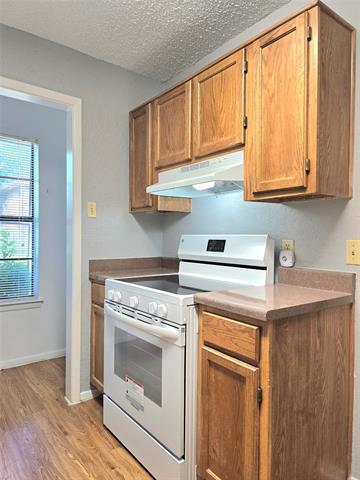 Building Photo - 5805 Shadydell Dr