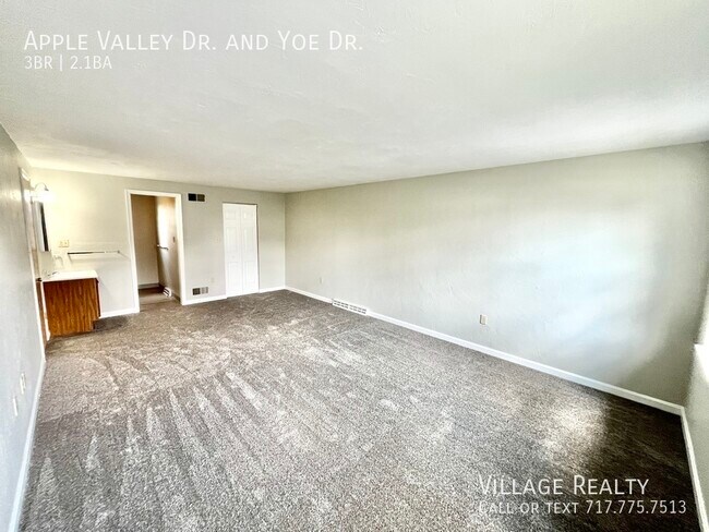 Building Photo - 914 Apple Valley Dr