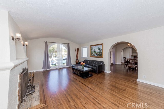 Building Photo - 1001 Monterey Rd