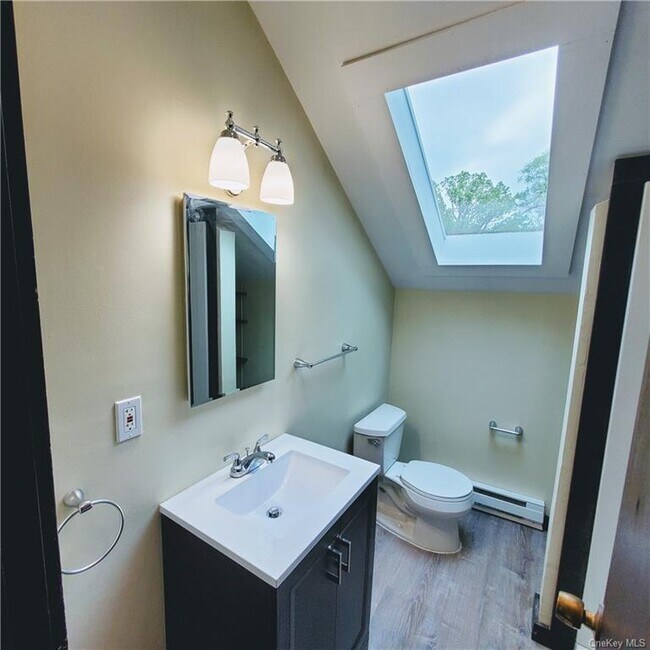 Building Photo - 32 Bircher Ave