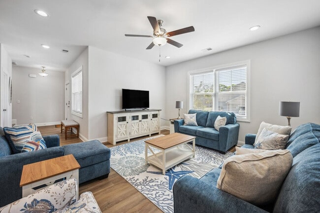 Building Photo - 13160 Ocean Hwy