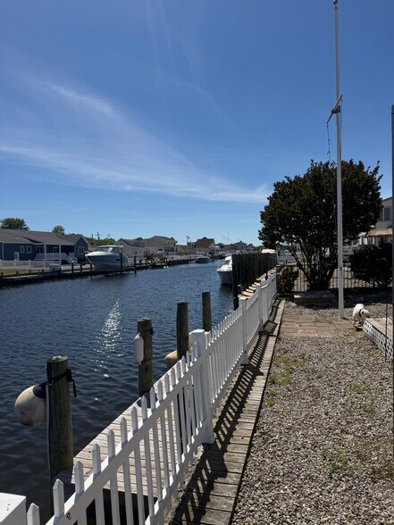Building Photo - 919 Bowsprit Pt.