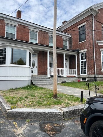 Building Photo - 80 Grove St