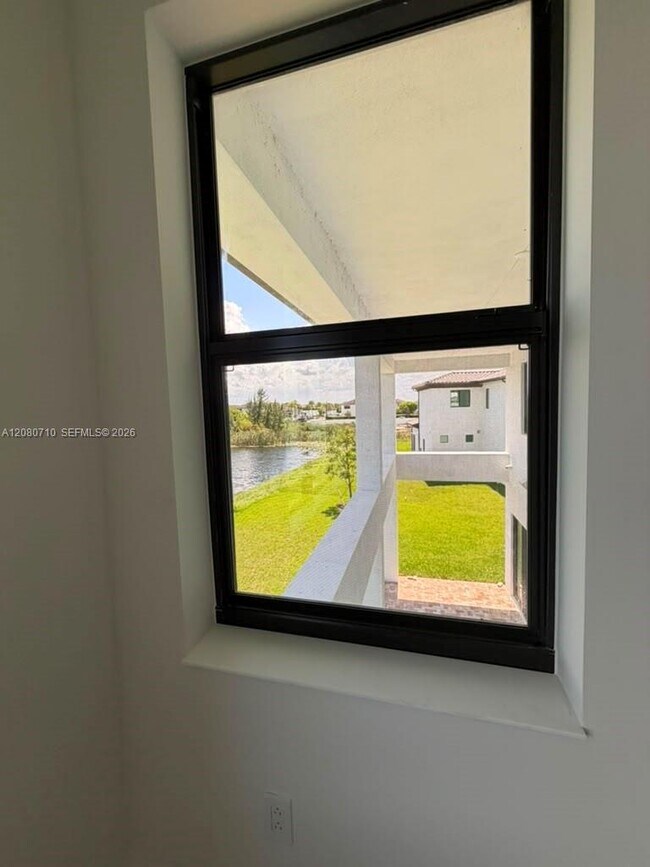 Building Photo - 8540 NW 160th Terrace