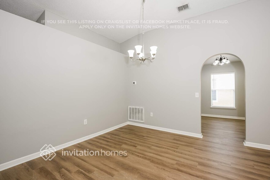 Building Photo - 3013 Elbib Dr