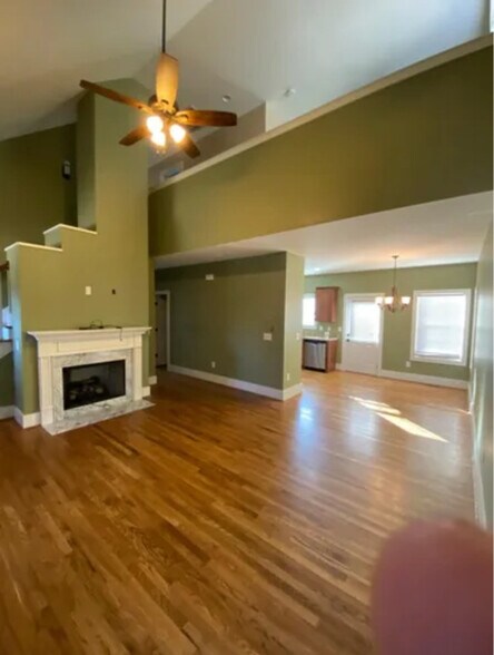 Building Photo - 22 Twin Oaks Dr