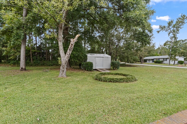 Building Photo - 1001 Beverly Heights Dr