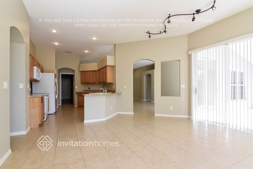 Building Photo - 2614 Brookville Dr