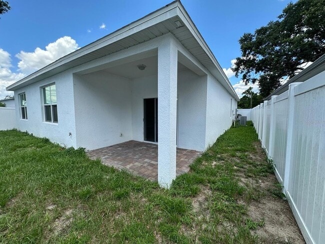 Building Photo - 117 Murphy St