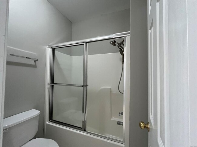 Building Photo - 704 Emerald Dr