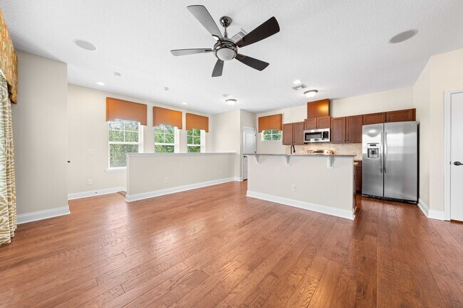 Building Photo - 8393 Laureate Blvd
