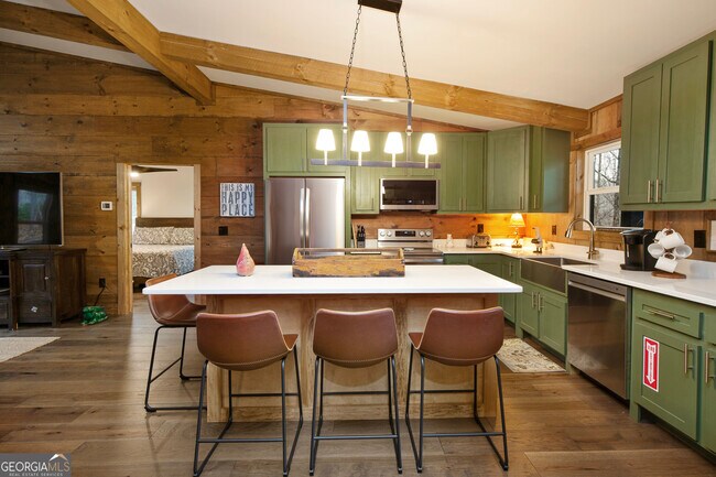 Building Photo - 642 Crabapple Dr