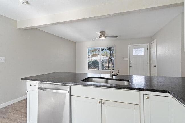 Building Photo - 4707 Little Hill Cir