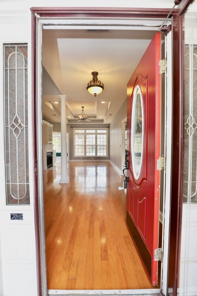 Building Photo - 1855 Beachforest Way