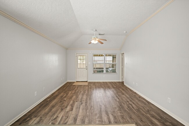 Building Photo - 24307 Silver Maple Dr