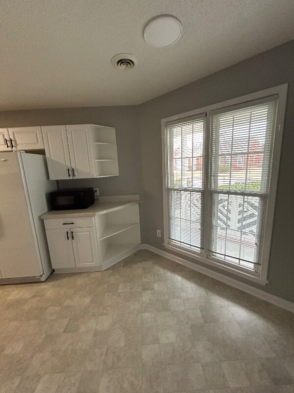 Building Photo - 3016 Weatherby Ct