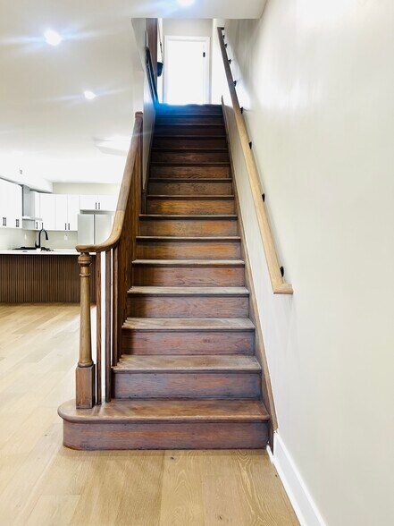 Building Photo - 5612 2nd Pl NW