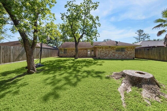 Building Photo - 8010 Braeburn Valley Dr