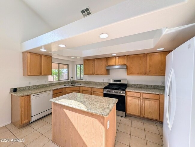 Building Photo - 6416 N 78th Ln