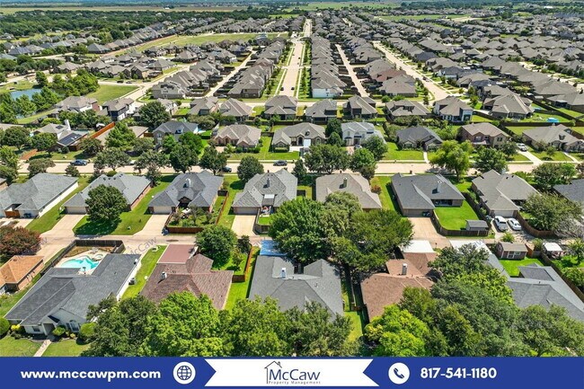 Building Photo - 211 Sendero Dr