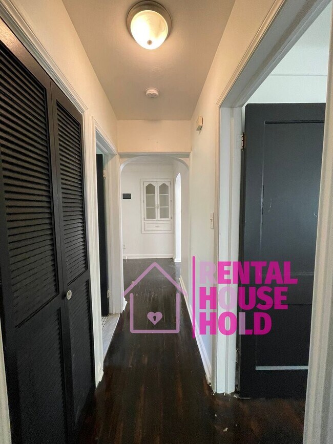 Building Photo - Beautiful 2 Bedroom 1 Bath Home East Engli...