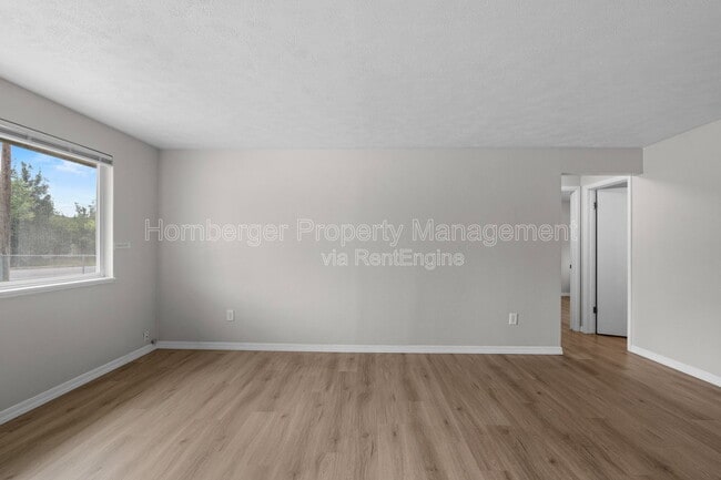 Building Photo - 3816 S Bowdish Rd
