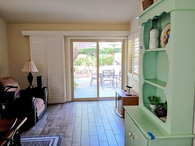 Building Photo - 2598 Coronado Pl