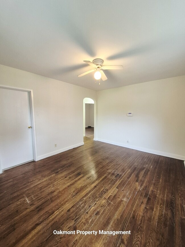 Building Photo - 900 N 38th St