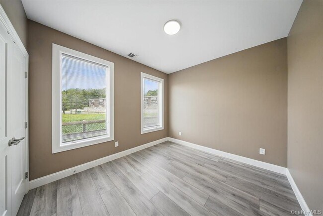 Building Photo - 3 Giada Ln