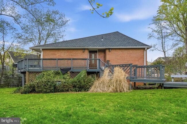 Building Photo - 9416 Holbrook Ln