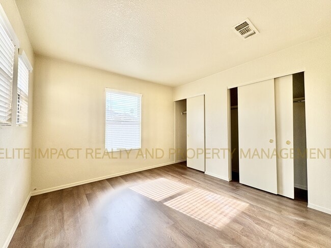 Building Photo - 2324 S Mcconnell Dr