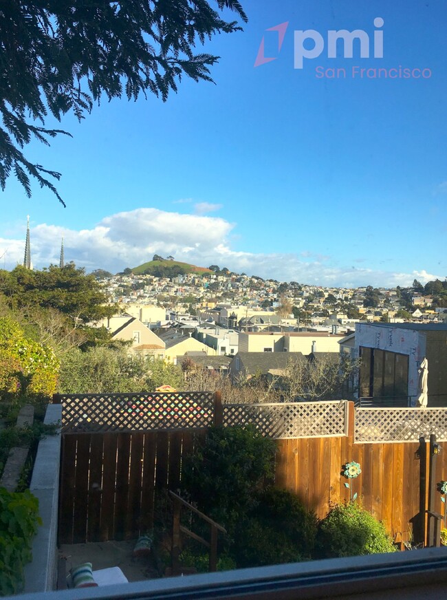 Building Photo - Charming Two-Story House in Noe Valley – A...